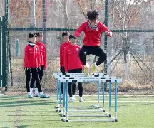 阿森纳青训新秀登场表现抢眼，引发关注的简单介绍